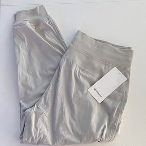 Lululemon - Dance Studio Mid Rise 7/8 Jogger *Lined - NWT